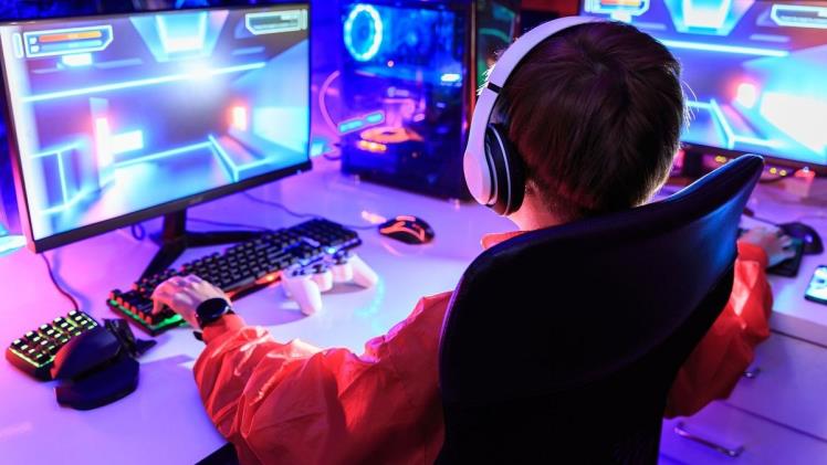 Online Gaming: Connecting the World Through Play